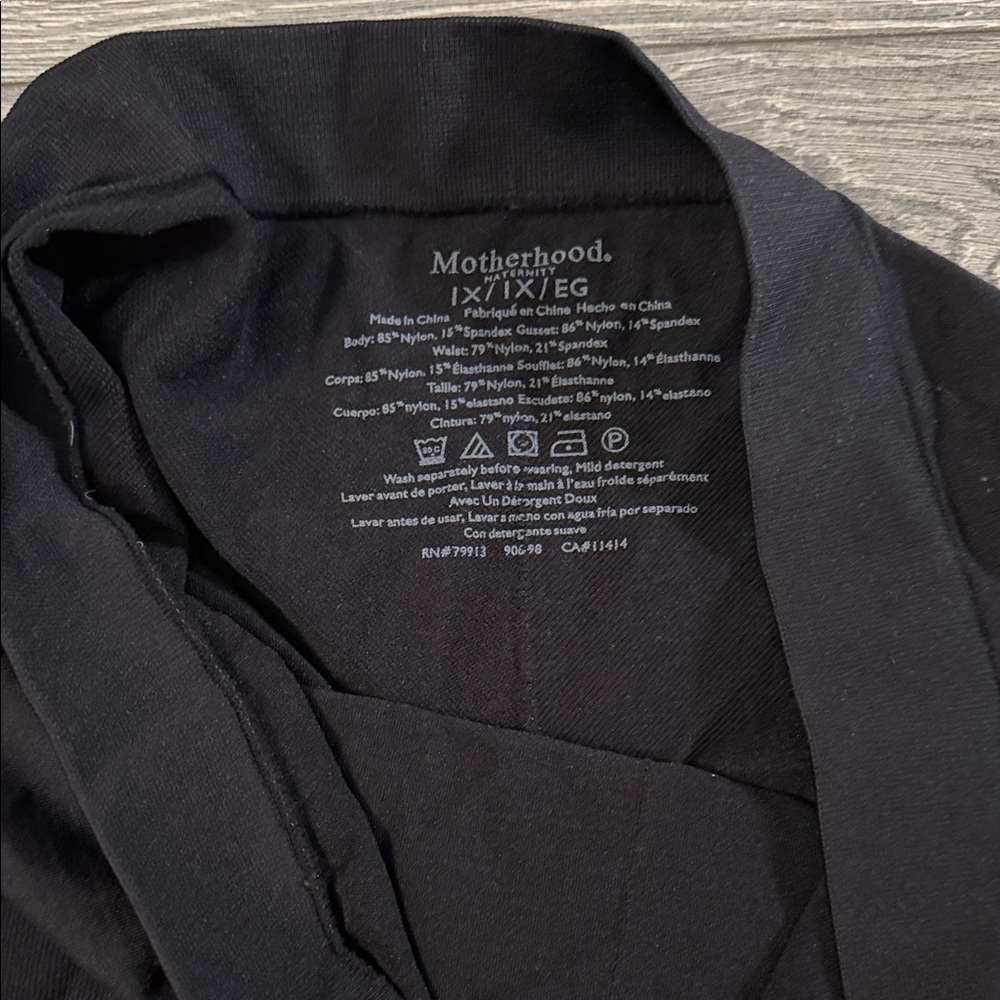 Motherhood Black Maternity Support Shorts - Picture 2 of 2